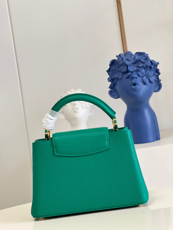 l0*is V*t0n capucines bb