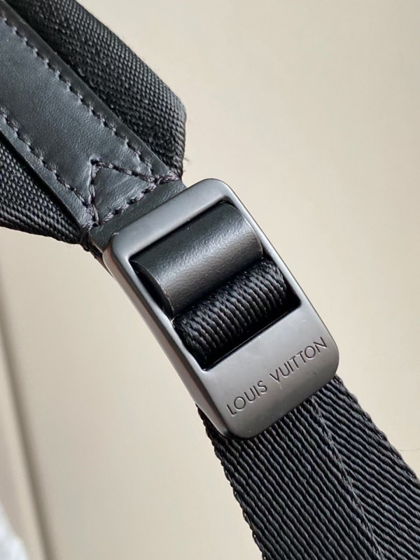 l0*is V*t0n backpack