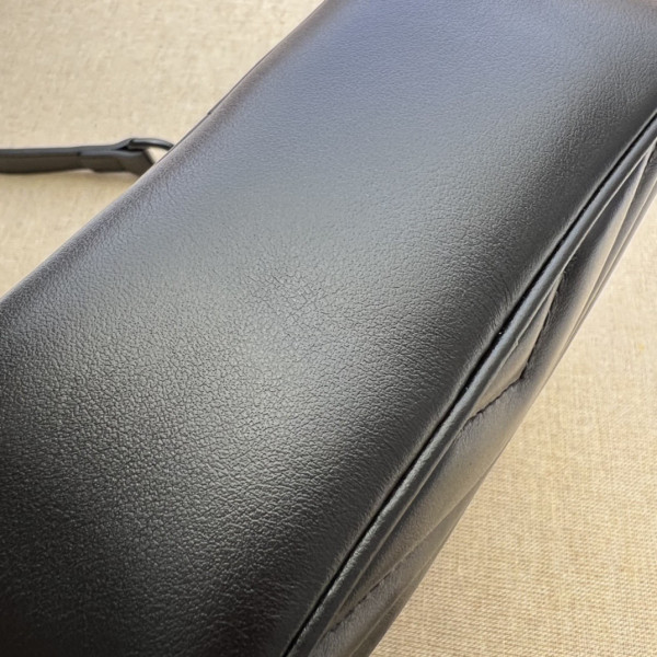 G*u*i gg marmont mini shoulder bag