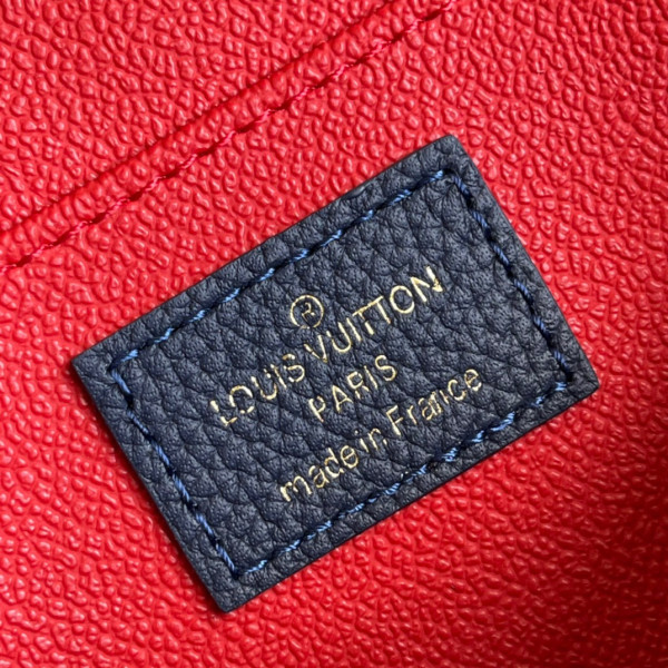 l0*is V*t0n cosmetic pouch pm-19*12*6cm