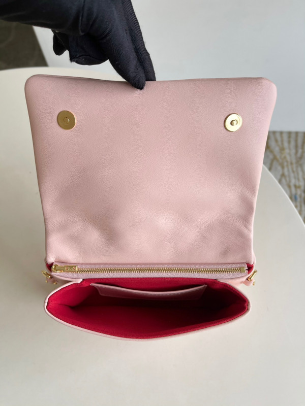 l0*is V*t0n limited edition - pochette coussin