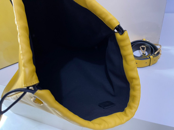 F**di pack medium pouch