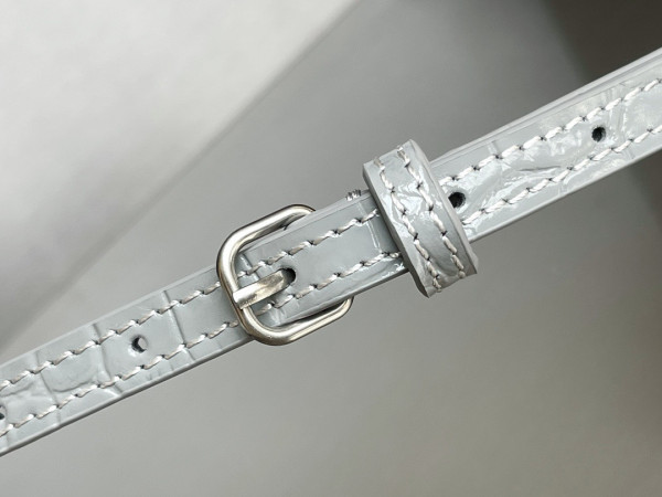 Ba*len*cia*ga hourglass