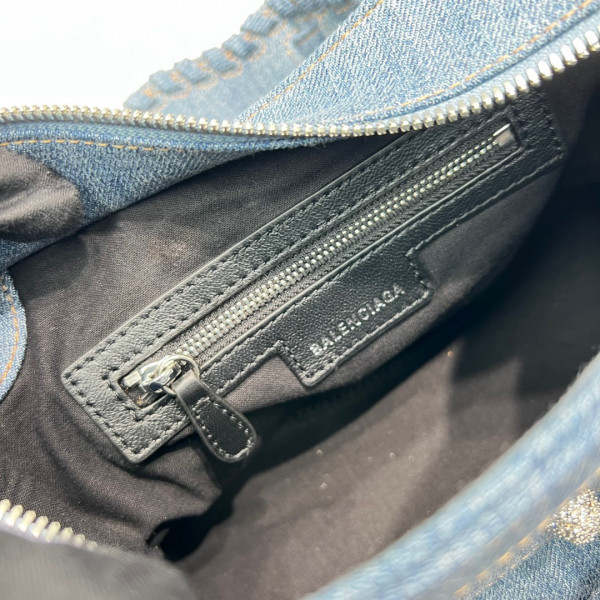 Ba*len*cia*ga neo cagole xs handbag