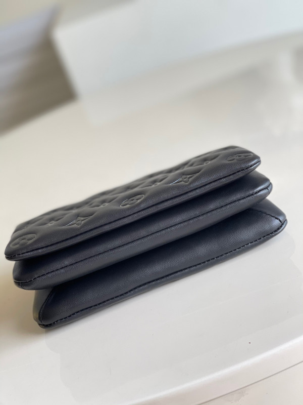 l0*is V*t0n pochette coussin