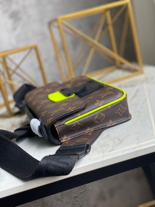 l0*is V*t0n s lock sling bag