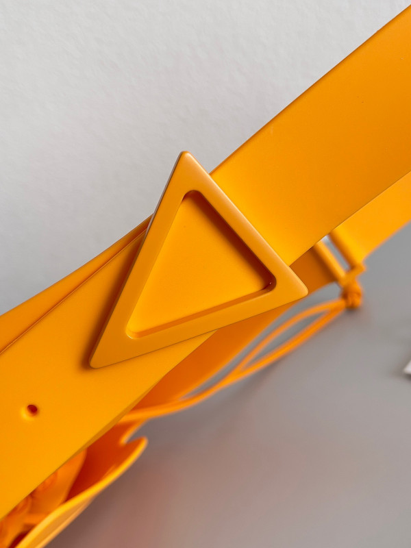 bo*te*ga Ve*ne*ta punch