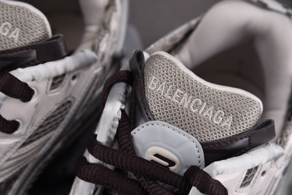 Ba*len*cia*ga runner