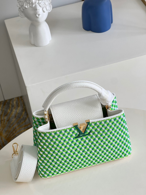 l0*is V*t0n capucines bb