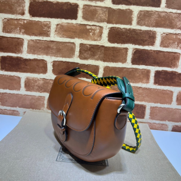 G*u*i small shoulder bag with logo