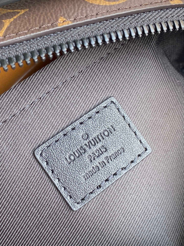 l0*is V*t0n s lock messenger