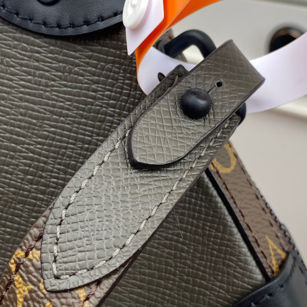 l0*is V*t0n soft trunk wallet