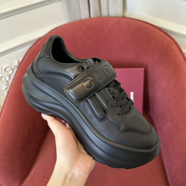 G*u*i men&women sneakers