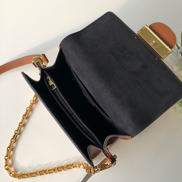 l0*is V*t0n dauphine mini(2019 spring show)