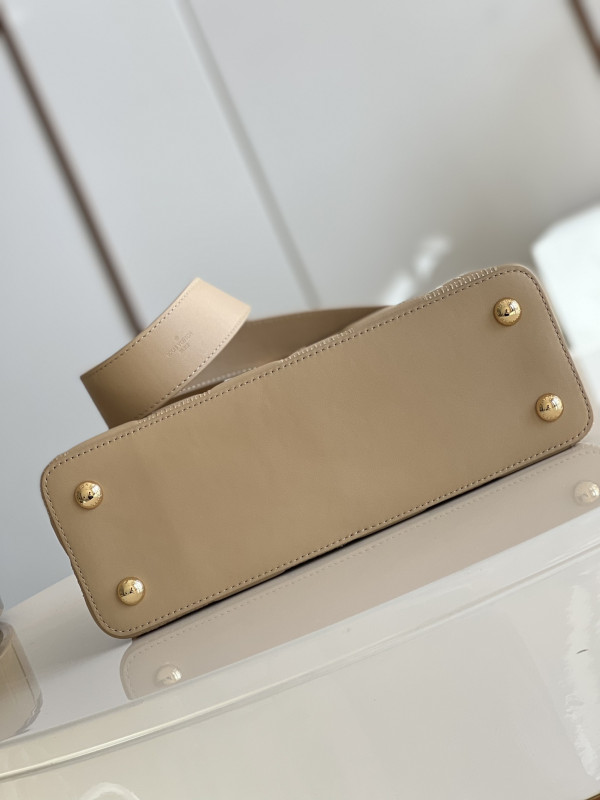 l0*is V*t0n capucines mm