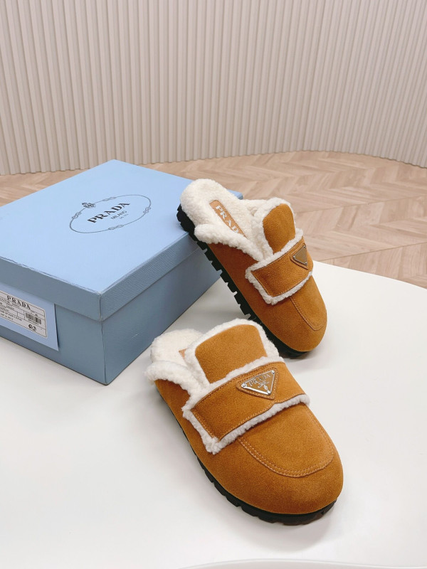 Pra*a shearling slippers