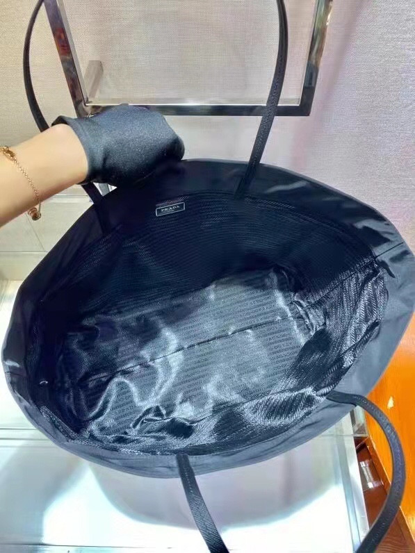 Pra*a re-nylon and saffiano leather tote bag