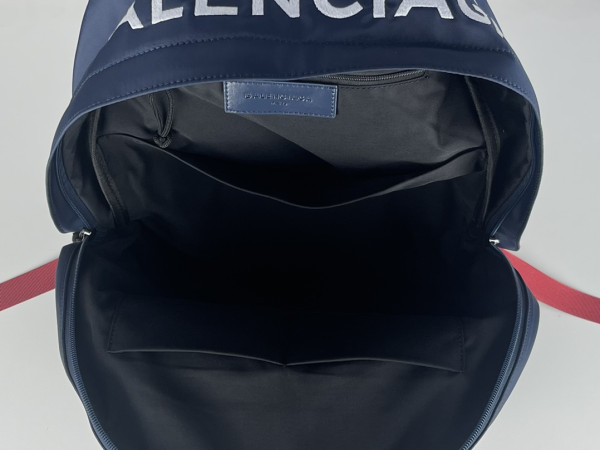 Ba*len*cia*ga backpack
