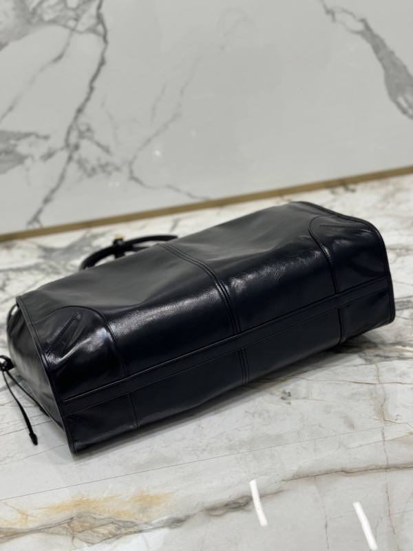 Pra*a extra large leather handbag