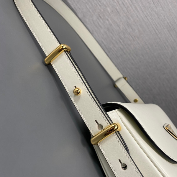 Pra*a moon handbags-22*17*5.5cm