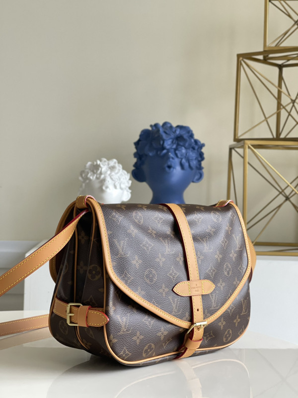 l0*is V*t0n saumur bag-28*11*20cm