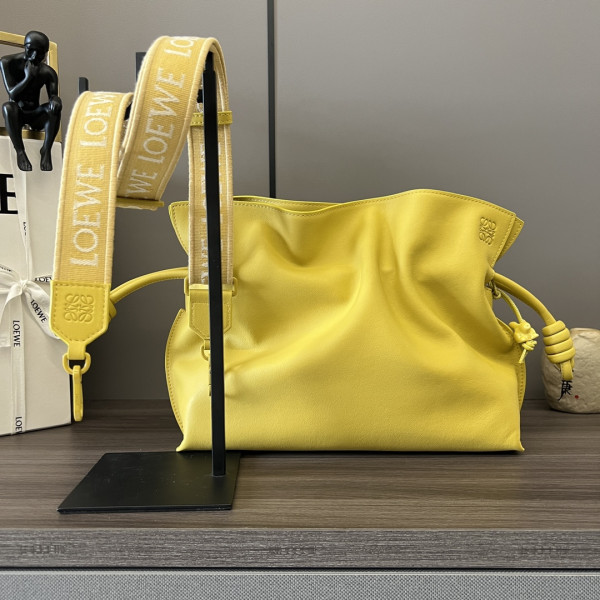 Lowee Flamenco clutch- 24.5*30*10.5cm