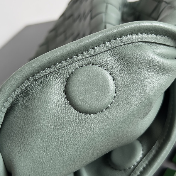 bo*te*ga Ve*ne*ta small hop