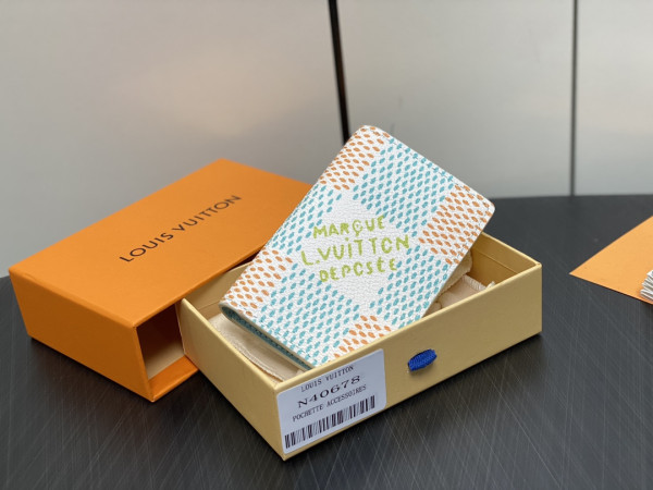 l0*is V*t0n pocket organizer-7.5*11.1*1 cm