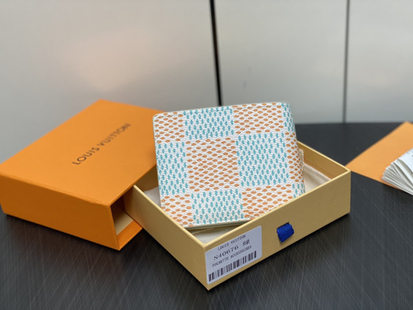 l0*is V*t0n multiple wallet-11.5*9*1.5cm