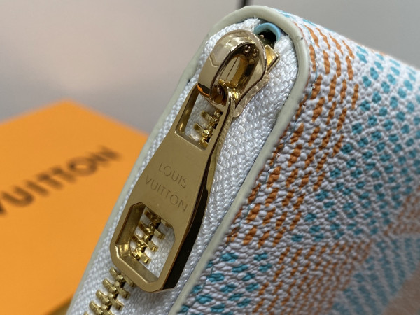 l0*is V*t0n zippy wallet-10*20*2 cm