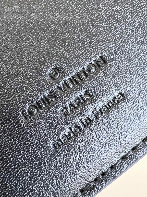 l0*is V*t0n brazza wallet-10*19*2cm