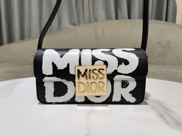 MISS DI0R FLAP BAG