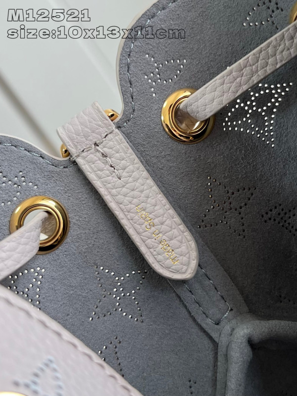 l0*is V*t0n pico bella