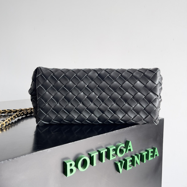bo*te*ga Ve*ne*ta small andiamo chain-25*22*10.5cm