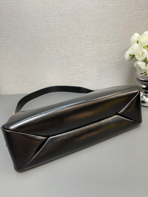 Pra*a aimée large shoulder bag