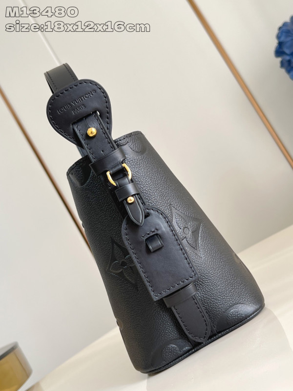 l0*is V*t0n all in bb