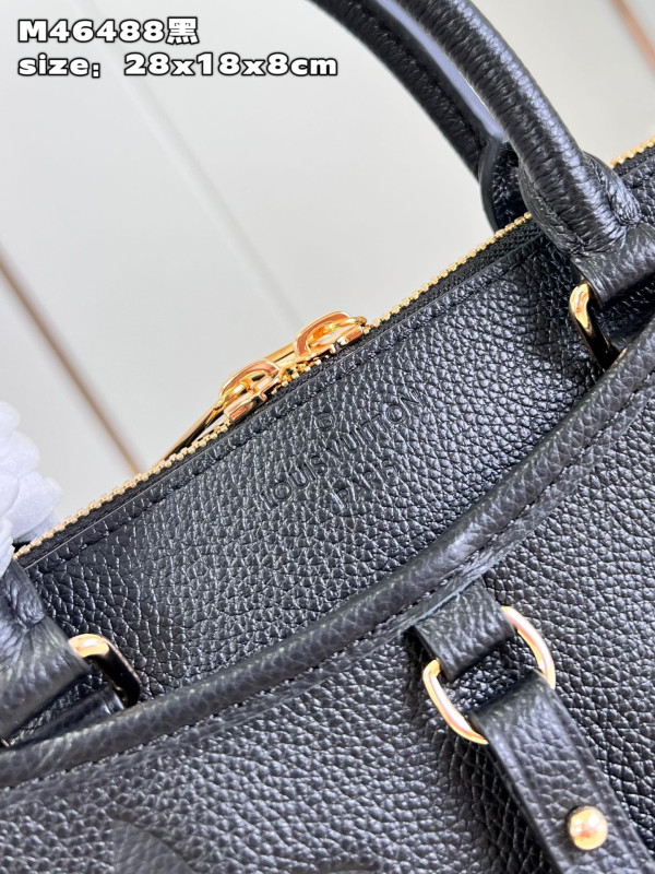 l0*is V*t0n trianon pm