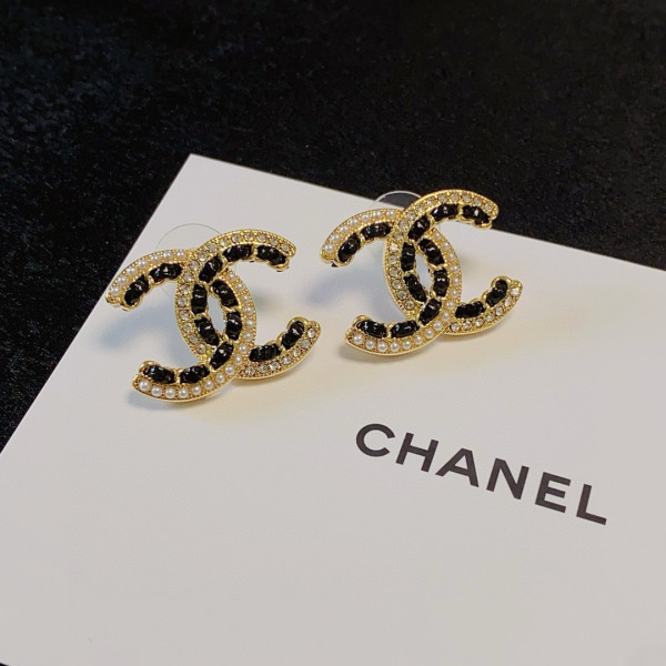CL EARRINGS