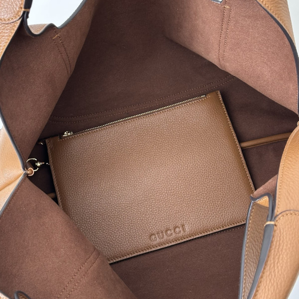 G*u*i softbit maxi shoulder bag