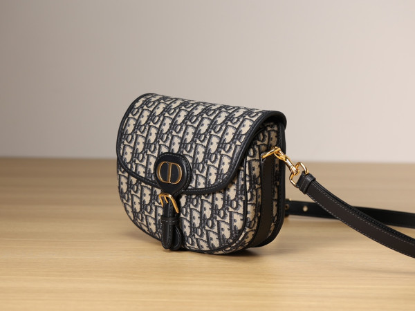 DIRO MEDIUM BOBBY BAG-22*17*6CM