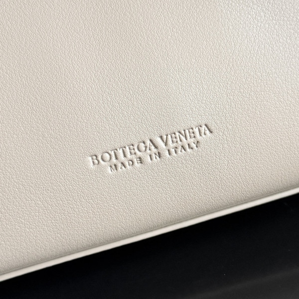 bo*te*ga Ve*ne*ta small ciao ciao- 26*19*10.5cm