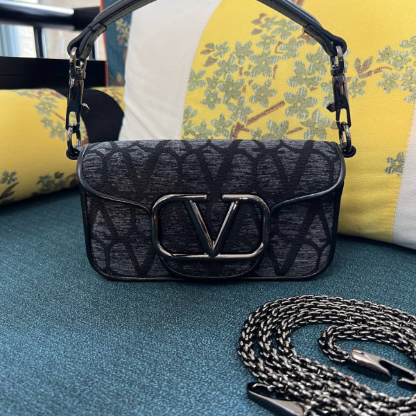 VALENTINO LOCÒ SMALL SHOULDER BAG