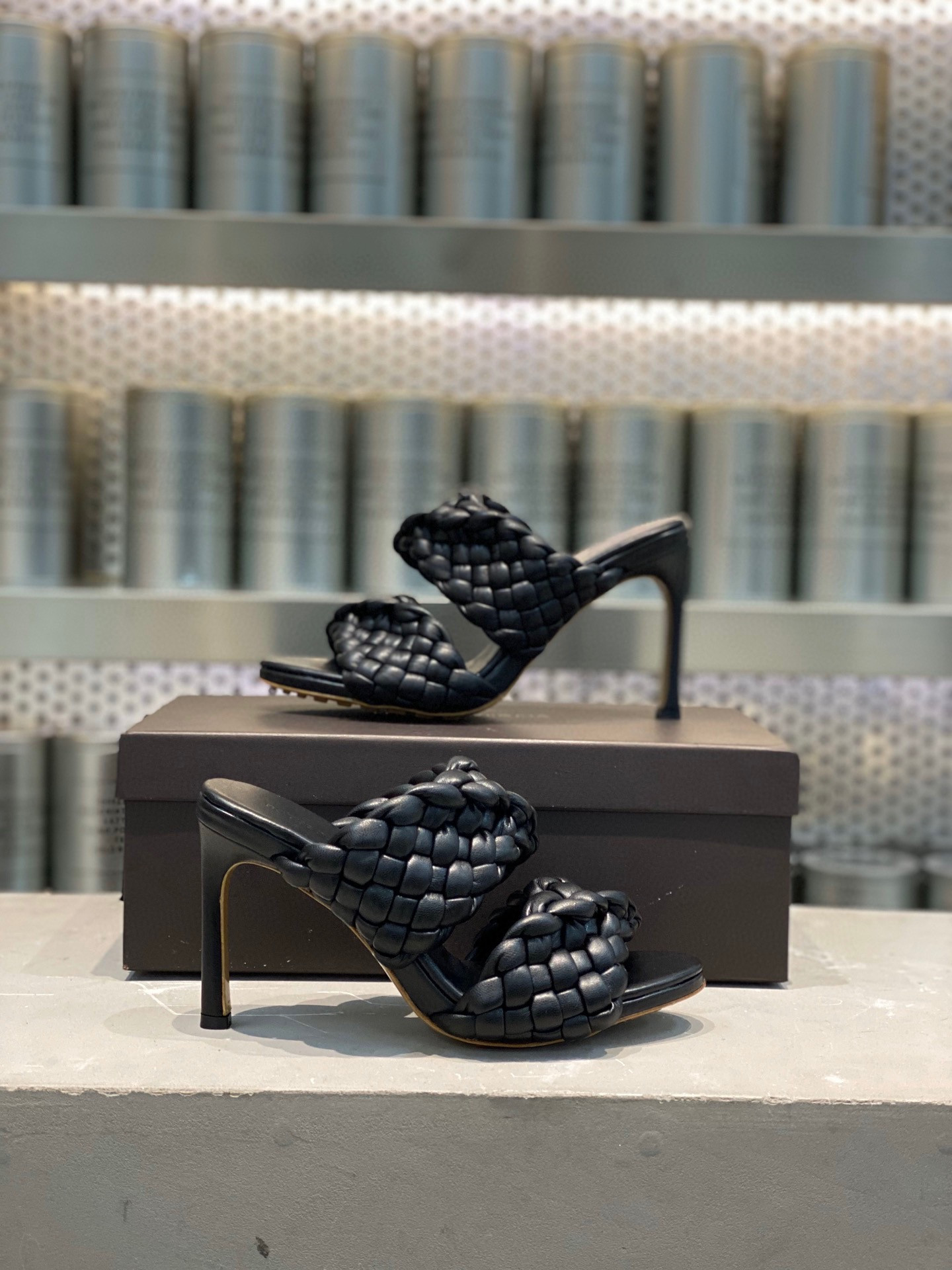 bo*te*ga Ve*ne*ta curve