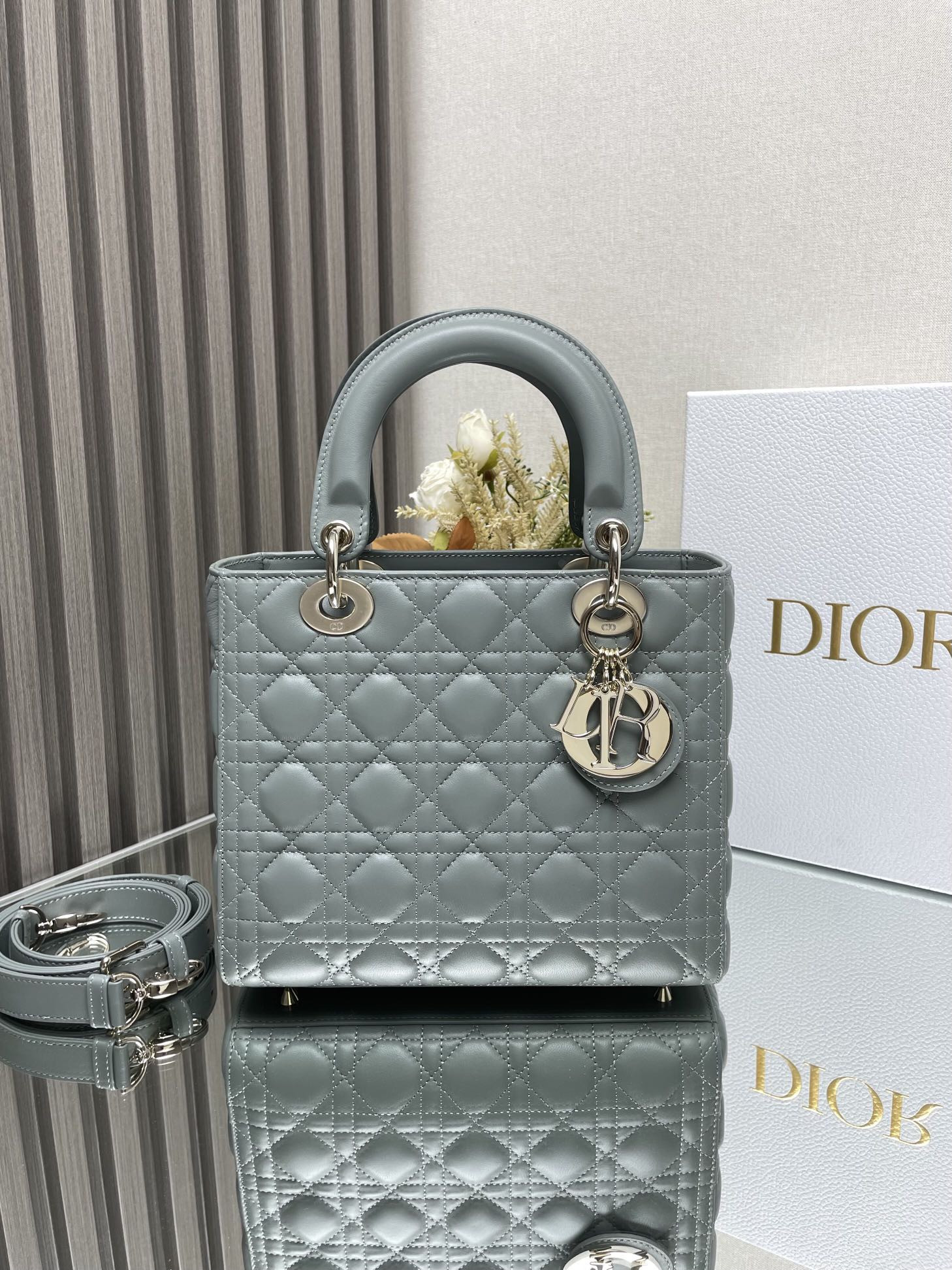 LADY DIRO MEDIUM LAMBSKIN - 24CM
