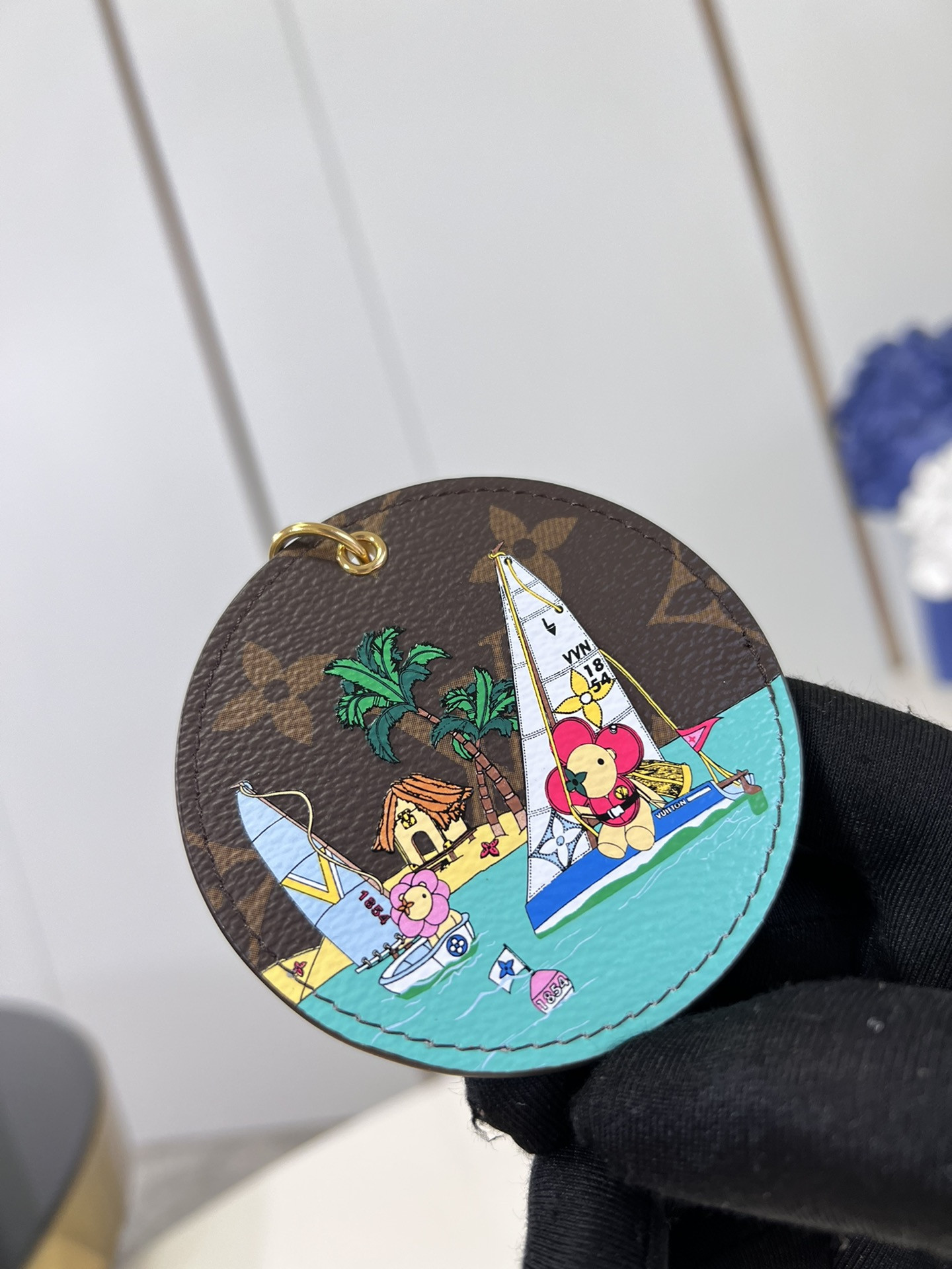 l0*is V*t0n illustre ice skate bag charm and key holder