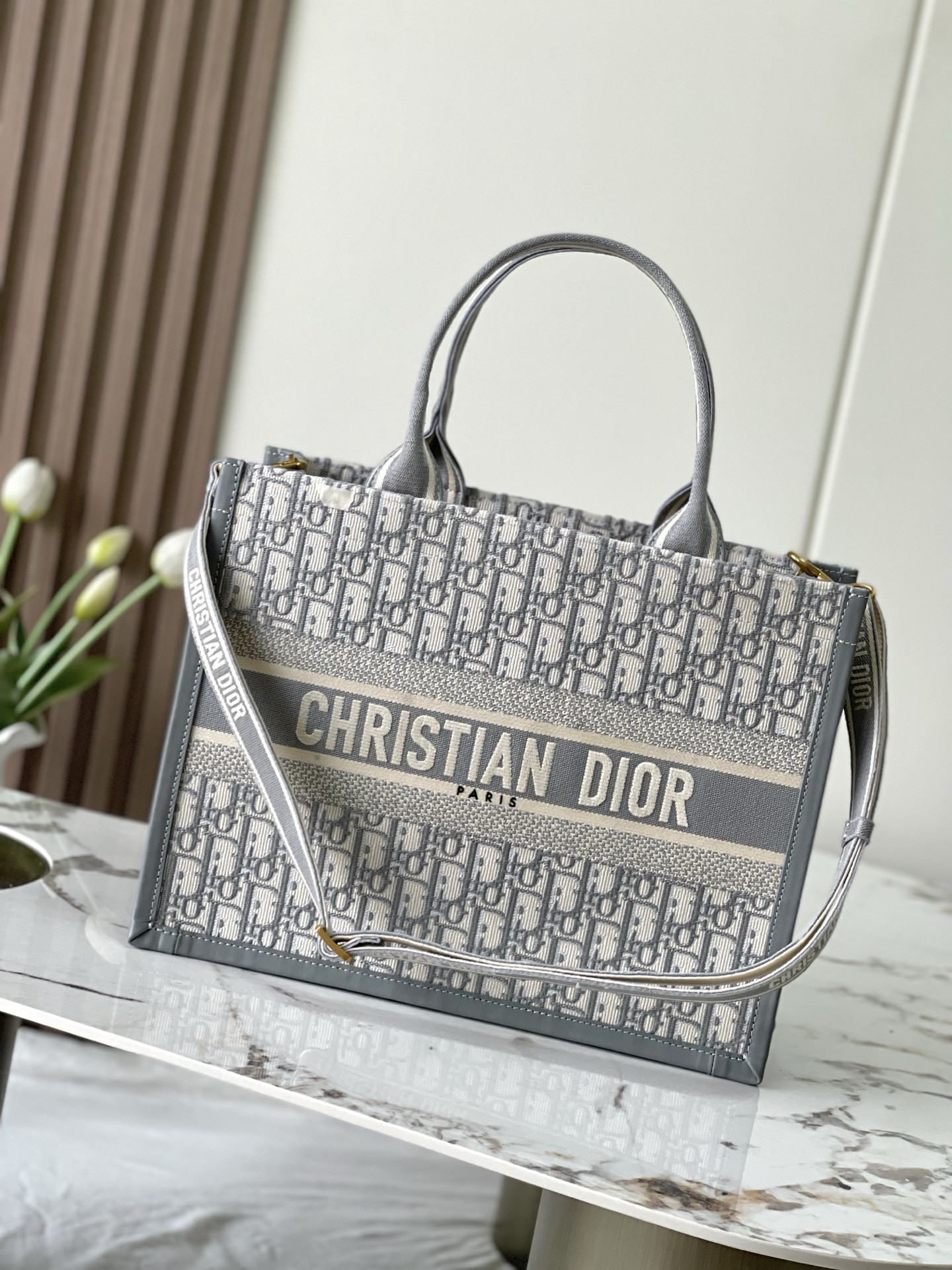 MEDIUM DIRO BOOK TOTE GREY-36CM